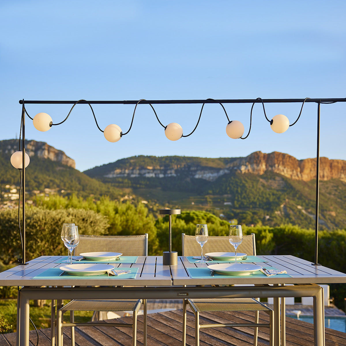 Support de table pour guirlande et éclairages extérieurs BARILO