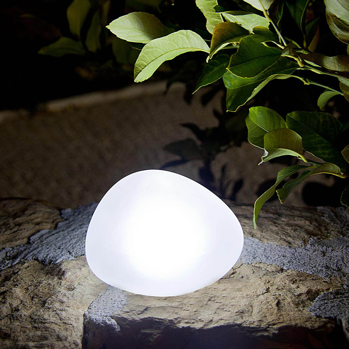 Lampe solaire décorative galet LED blanc SOLENZARA ∅16cm