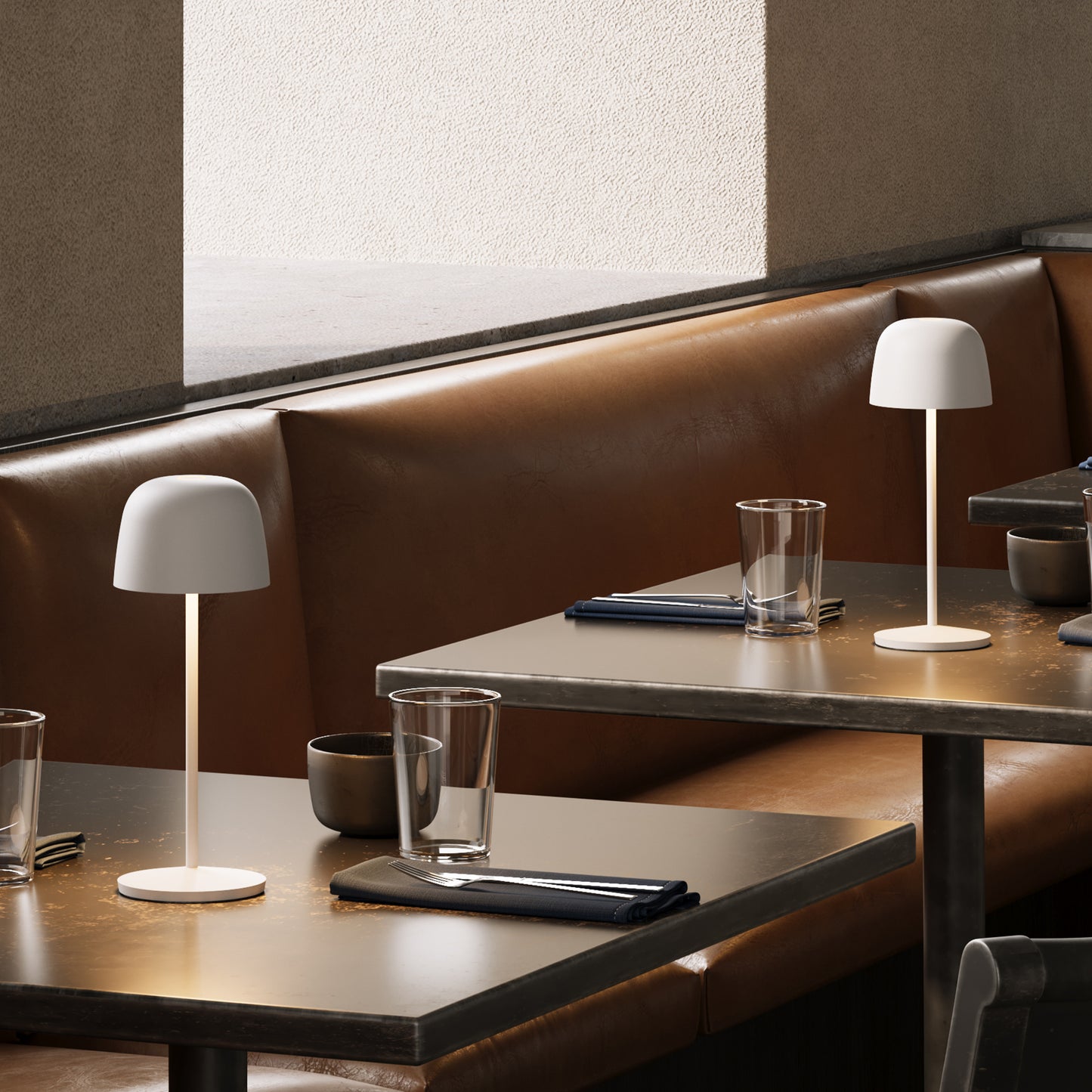 Lot de 6 Lampe de table sans fil LED blanc chaud dimmable SOPHIA WHITE H28cm Blanc avec plateau de chargement