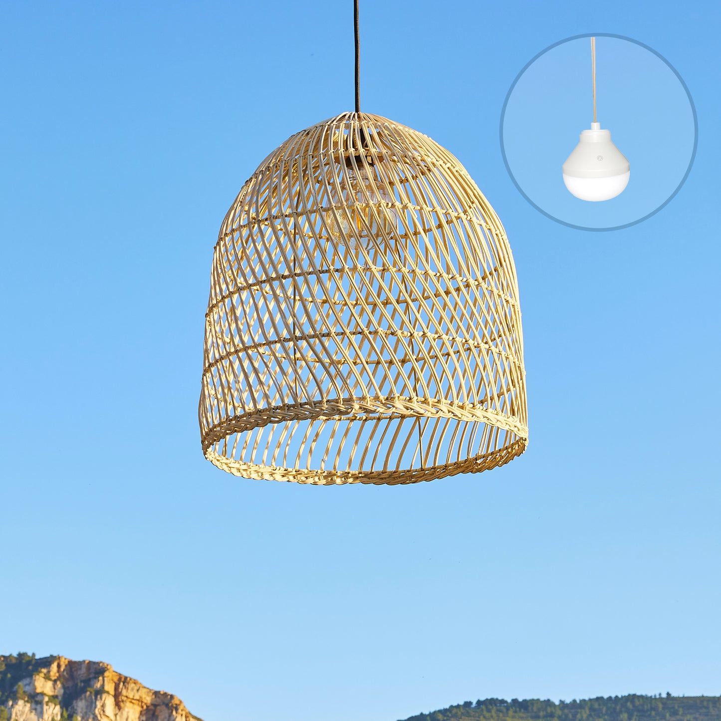 Suspension PAULO NOMAD en rotin naturel style bohème avec ampoule LED blanc/RGB nomade