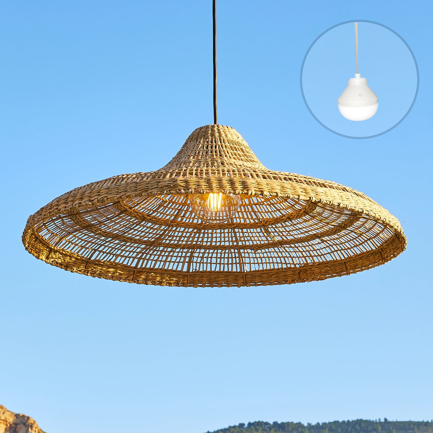 Suspension FREYA LARGE NOMAD en herbe marine naturelle style bohème avec ampoule LED nomade