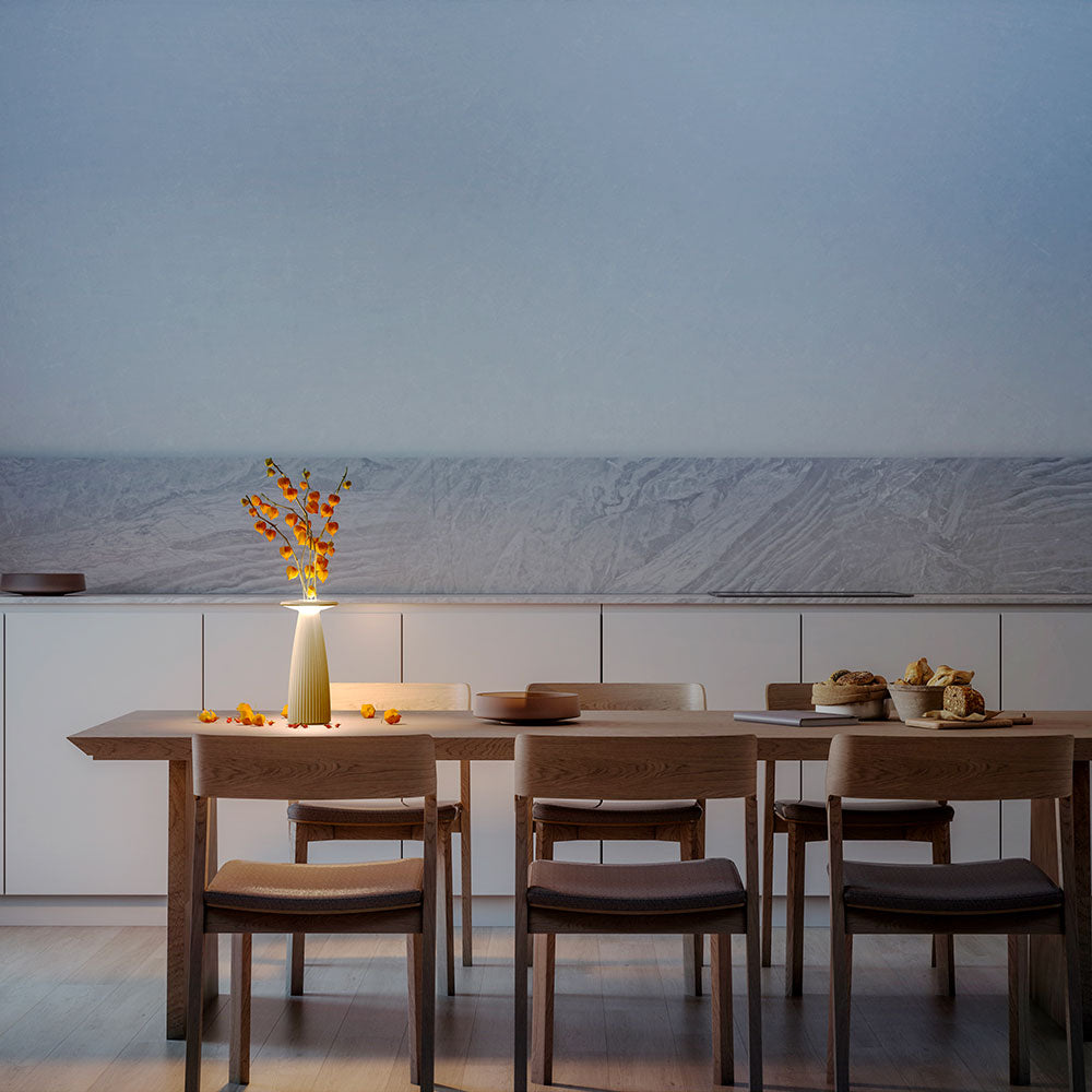 Lampe de table sans fil en forme de vase Blanc LED blanc chaud dimmable FLORA MINI WHITE H20cm