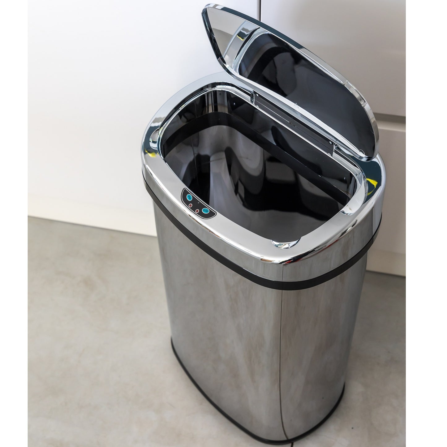 Poubelle de cuisine automatique 68L MAJESTIC grande capacité en acier INOX avec cerclage - REDDECO.com