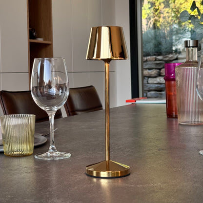 9 Lampe de table EMILY + Socle de charge