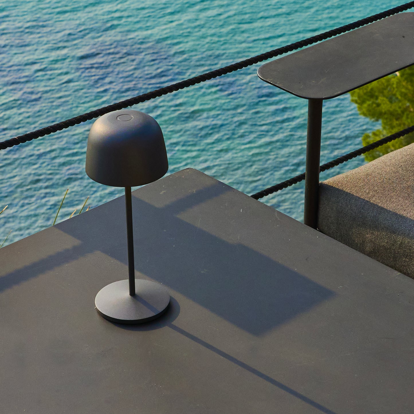Lampe de table touch sans fil en acier gris anthracite LED SOPHIA ROCK blanc dimmable H28cm