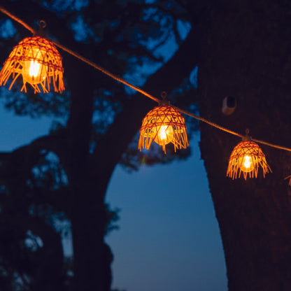 Guirlande lumineuse extérieur 10 abat-jour exotique paille MINI HAWAI LIGHT HYBRID LED blanc chaud 8m solaire et sur secteur