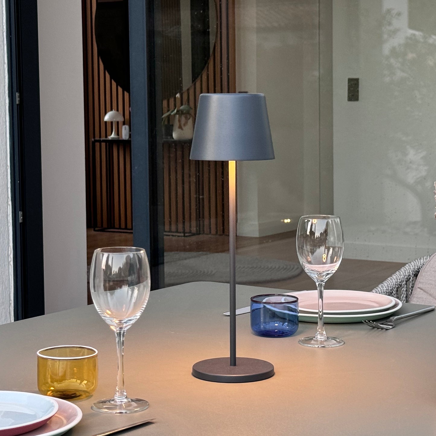 Lot de 6 lampes de table touch sans fil en aluminium KELLY ROCK LED blanc dimmable H38 cm avec plateau de chargement