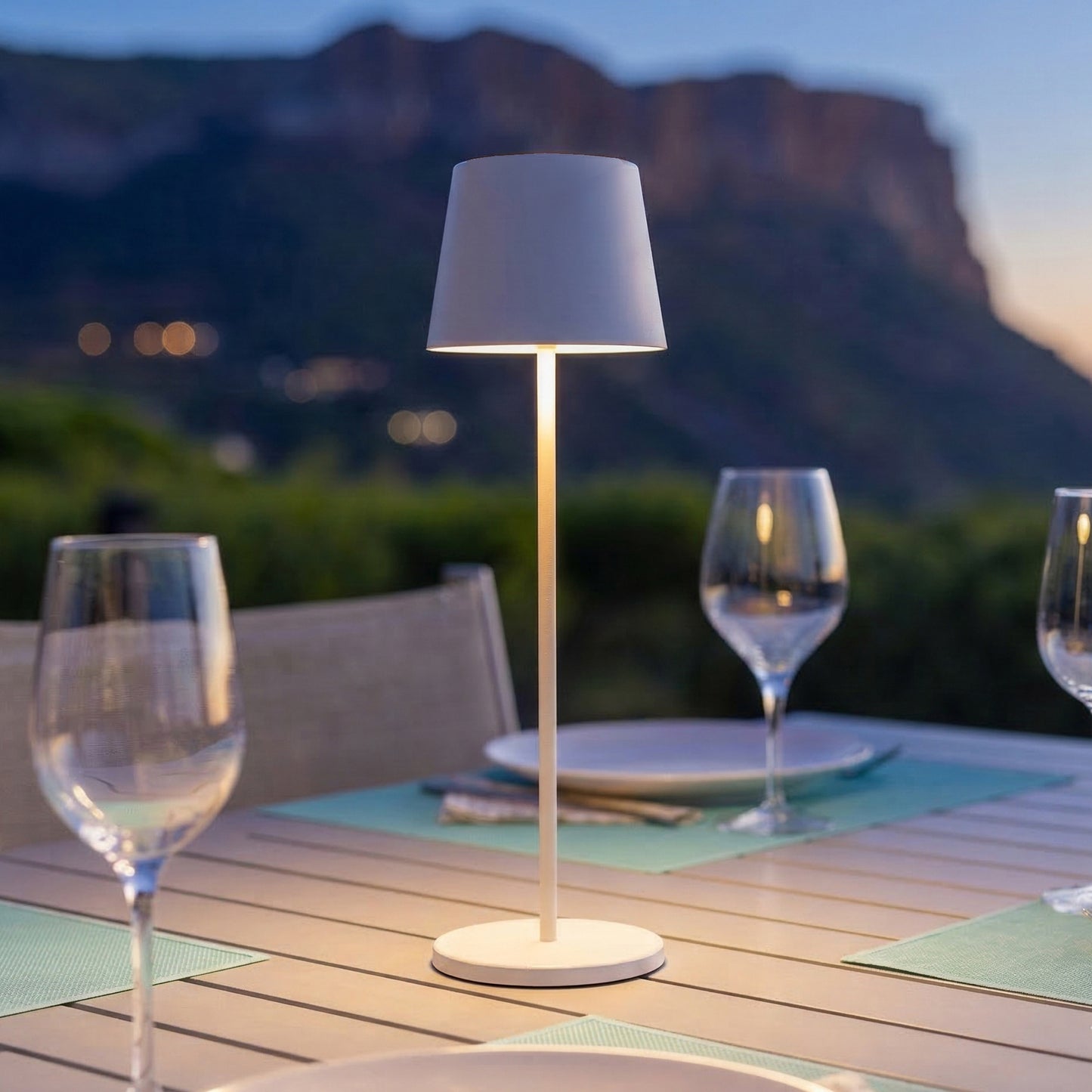 Lampe de table touch sans fil en aluminium blanc LED KELLY WHITE blanc dimmable H38cm