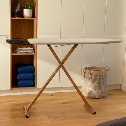 Table à repasser en bois pliable NUBAR 130x47 H92cm housse 100% cotton avec repose fer et repose centrale vapeur