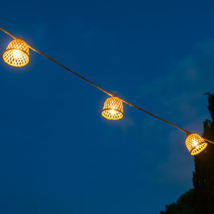 Guirlande lumineuse extérieur raccordable 10 abat-jour naturels en rotin MALY LIGHT HYBRID LED blanc chaud 8m solaire et sur secteur