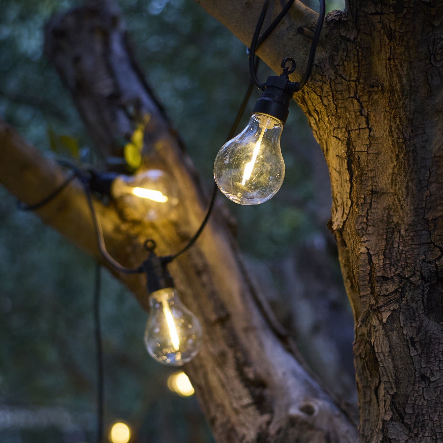 Guirlande lumineuse extérieu 10 globes transparents LED blanc chaud PARTY CLEAR HYBRID 7.50m solaire et sur secteur