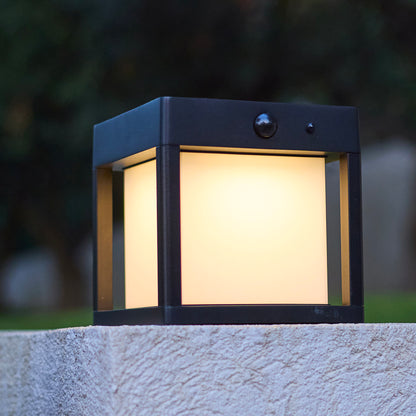 Borne lumineuse carré avec détecteur de mouvement PILARO BLACK LED blanc chaud 15cm