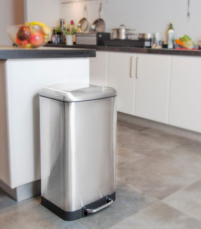 Poubelle de cuisine à pédale 30L Design GREENWICH en acier Inox avec seau couvercle bombé